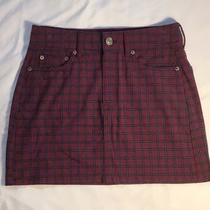 American Eagle red plaid skirt, size 2 regular